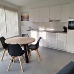 Vakantiestudio Lora Met Tuintje Blankenberge
