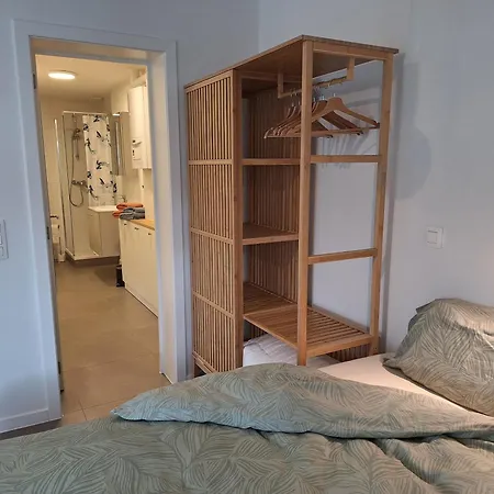 Vakantiestudio Lora Met Tuintje Апартаменты