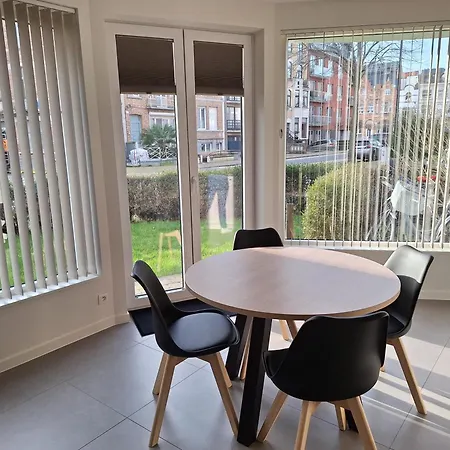 Vakantiestudio Lora Met Tuintje Апартаменты